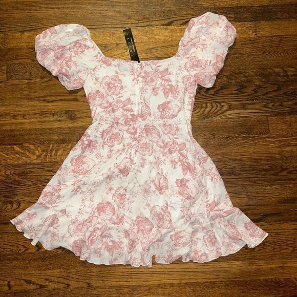 New Dress - Picture 1 of 4